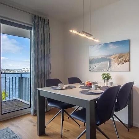 Fewo Reeder's Nest Hafenwohnung, 2 Zi By Seeblick Ferien Lägenhet
